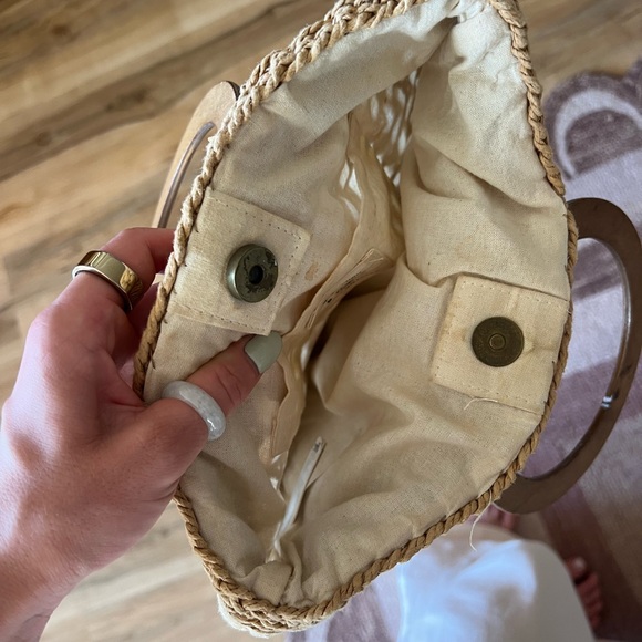 Woven Straw HandBag with Wooden Handles - Natural - Picture 3 of 3